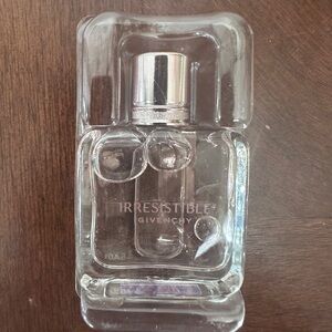 Givenchy Irresistible 8ml perfume